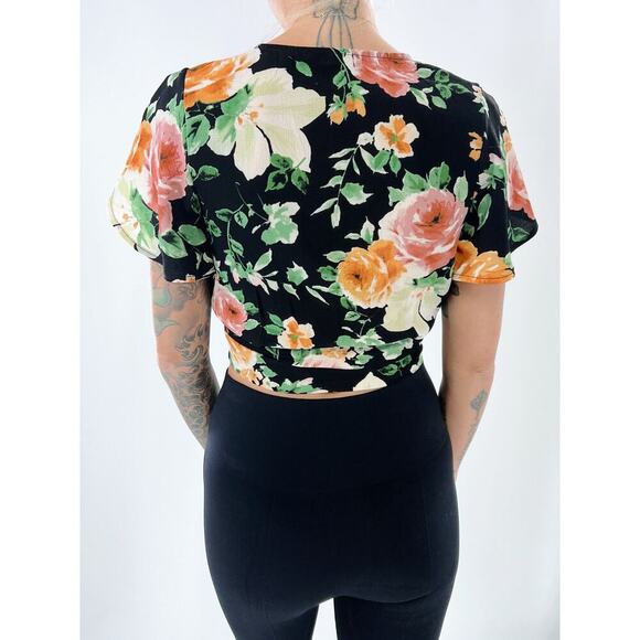 Mind Code Black Floral Wrap Short Sleeve Blouse Size Small - Picture 3 of 4